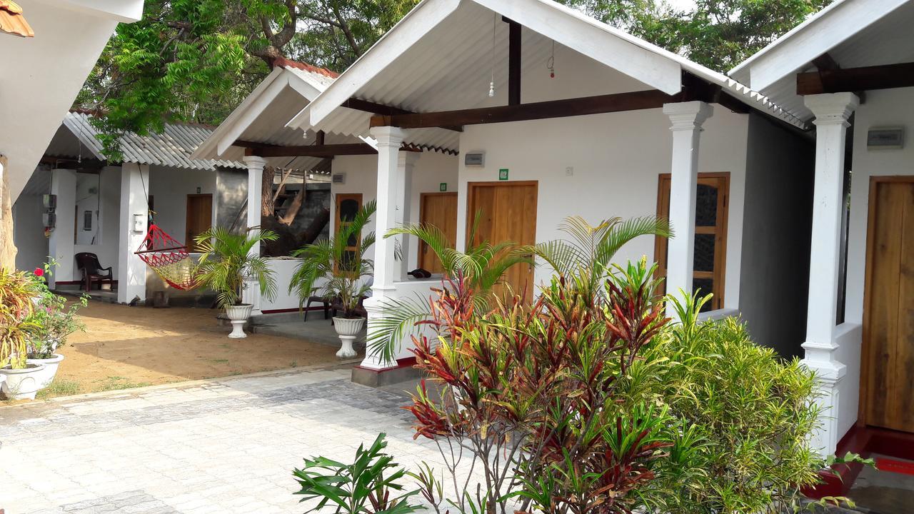 The Bavarian Resort Arugam Bay Exteriör bild